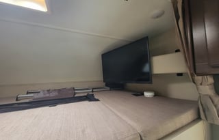 [Memorial Sale] Majestic Spirit - 6 seater