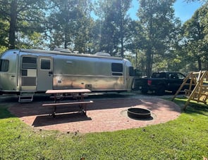 Airstream RV Globetrotter 27FB