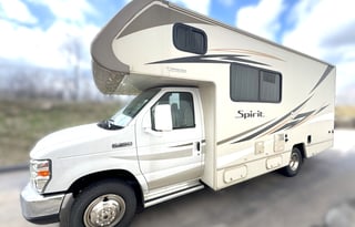 2016 Winnebago Spirit 22R