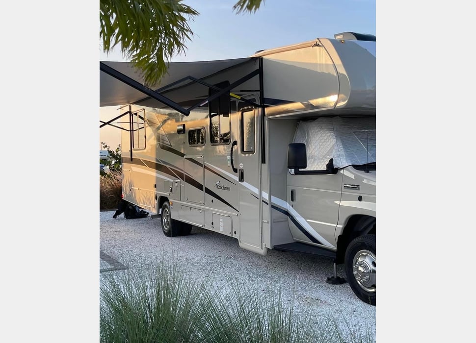 Class C Motor Home rentals in Southwest Ranches