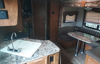 Creek Side Family Memory Maker