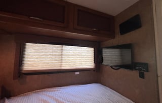 2015 Thor Motor Coach Axis 24.1