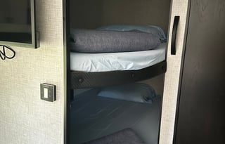 Family Jayco RV sleeps 10