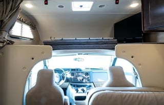 C9 Luxury Thor 10 Sleeper w 3 Bunks! 2 Slides-WiFi