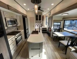 Forest River RV Sandpiper 4002FB