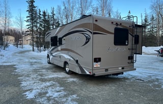 "Lucy" 2014 Thor Motor Coach Four Winds 26A