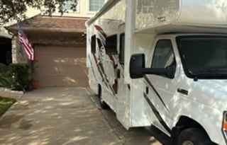 2021 Thor Motor Coach Chateau 25V