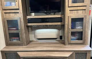 Wanderer-For Couples Who Love to Travel in Comfort