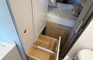 "WanderPop" - Luxury Off Grid Noovo Camper Van