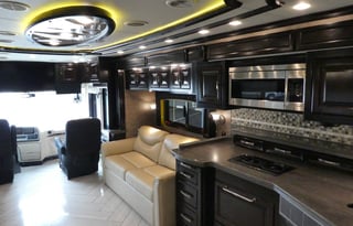 ONE OF THE CLEANEST MOTOR COACHES  OUT THERE