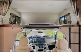 "Sunny"-Super fun and roomy Sunseeker RV