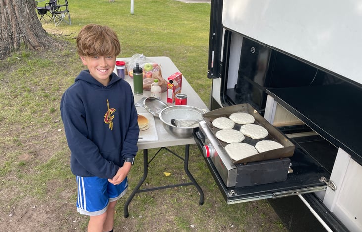 Morning breakfast outside!