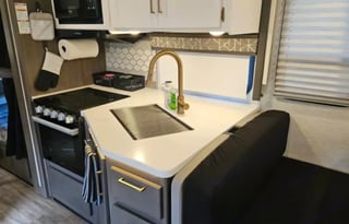 2024 Thor A.C.E. 32B - Style & Space for Family