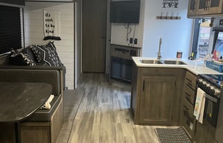 Mathews' Fam Home on Wheels