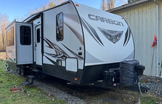 Keystone Carbon Toy Hauler