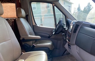 2014 Mercedes Benz Solera 24S