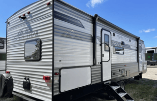 Go Explore Rentals - Bunkhouse Adventure Trailer 2022 Aspen Trail 2850BHS