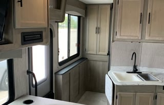 2021 Coachmen 30' of Roadtrip Comfort!