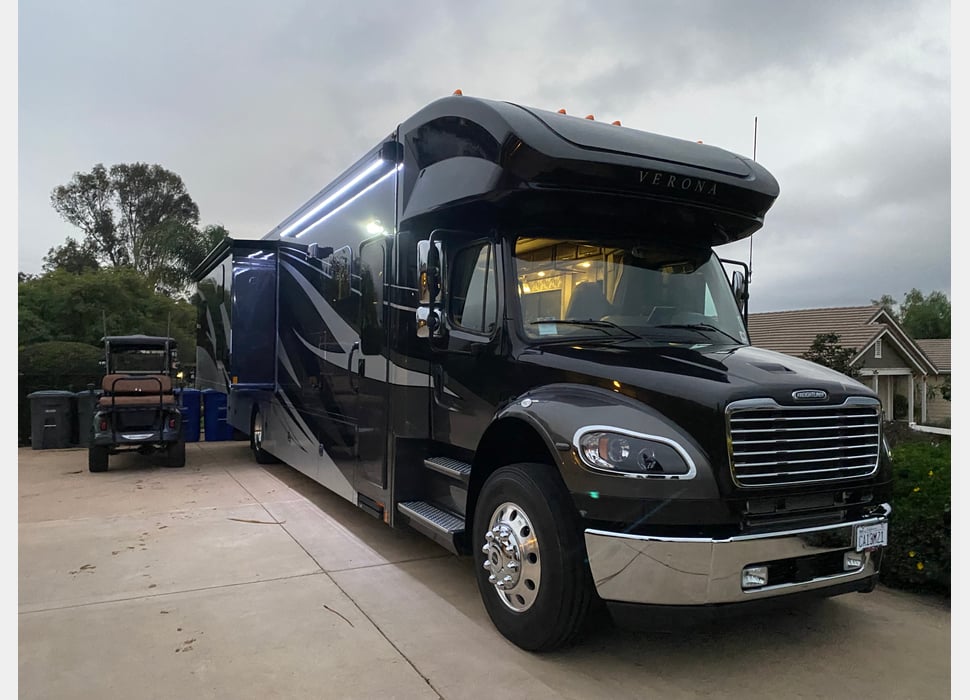 Class C Motor Home rentals in Anaheim