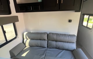 2022 Springdale 28ft Bunkhouse - Solar/Inverter