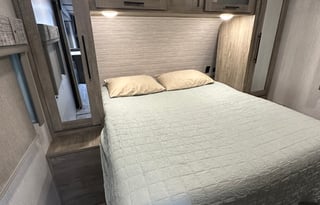 2022 Forest River Wildwood HG Hyper-Lyte 26BHHL