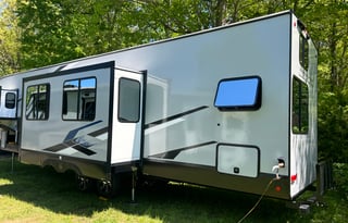 Mansion On Wheels!