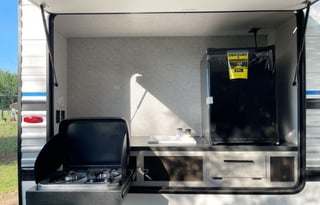 2 bed 2 bath double slides