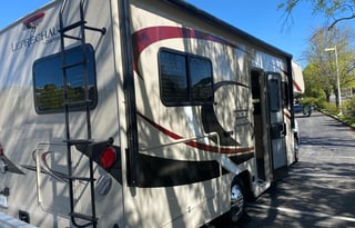 2020 Coachmen RV Leprechaun 210QB Ford 350