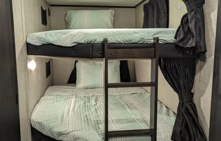 Disney and Beach Ready! 33' Jayco-Bunkhouse Slps 8