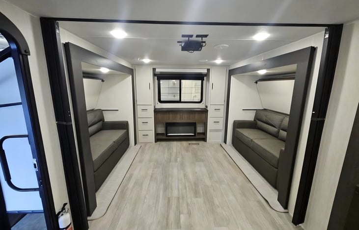 bunkhouse has 2 top bunks and on bottom 2 full size sofa bed. giving more space for family to sit and enjoy the gathering