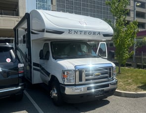 Entegra Coach Odyssey SE 22C