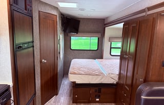 2018 Forest River RV Sunseeker MBS 2400W