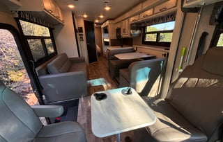 2021 Jayco Alante 29F with Bunk beds and WiFi