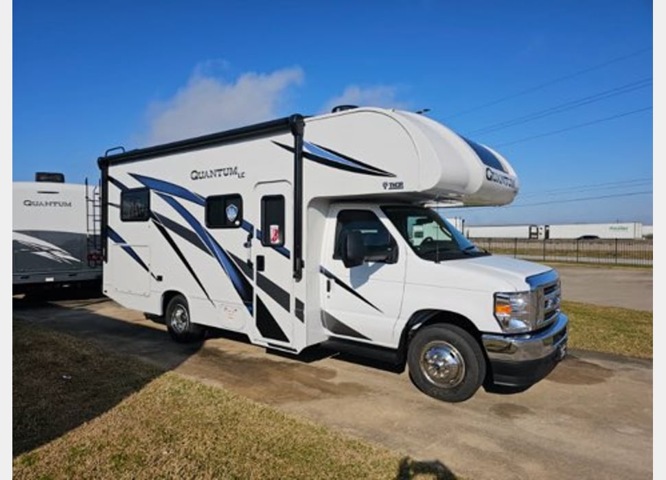 Class C Motor Home rentals in Spring