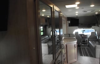 2019 Thor Motor Coach Chateau 31W