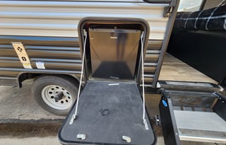 Forest River Cherokee Wolf Pup 16BHS