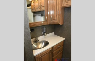 2018 Thor Motor Coach Miramar 37.1