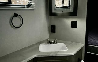 Family Fun & Adventure- sleeps 9