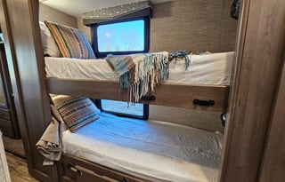 2023 Thor Four Winds 31E (Bunkhouse)