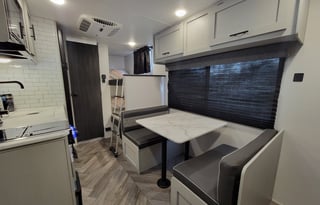 Bunks★Queen★EXIT 407