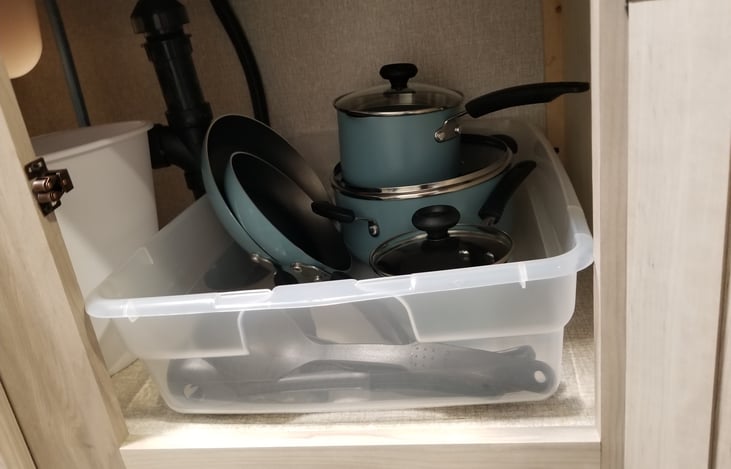 Farberware 12-Piece Easy Clean Nonstick Pots and Pans/Cookware Set, Aqua