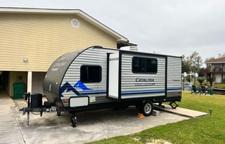 2022 Catalina Summit Series 7 184BHS DELIVERY ONLY