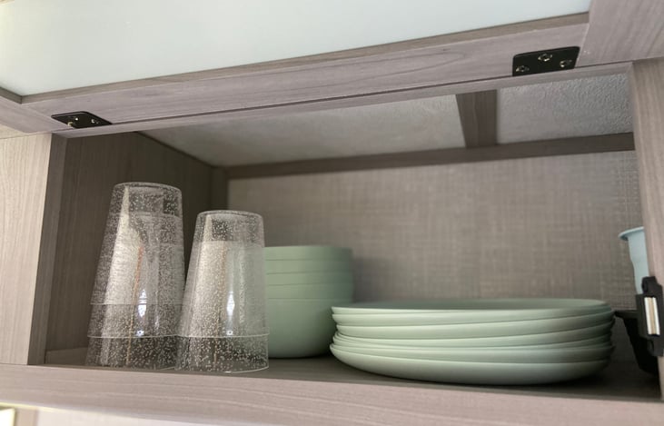 Five cups and bowls and 8 plates.