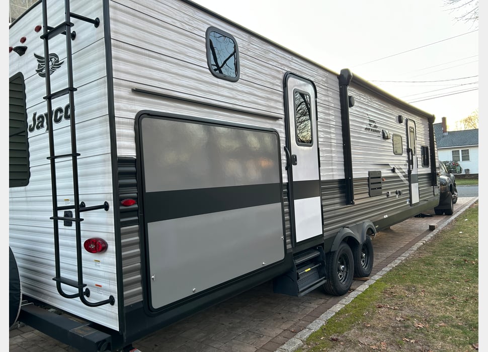 Travel Trailer rentals in Madison
