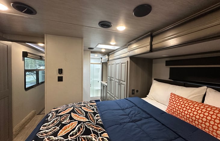 Easy access to the hallway and bathroom.