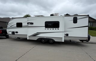 2023 Keystone RV Cougar Half-Ton 27BHS