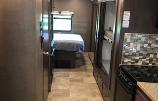 2018 Thor Motor Coach Windsport 34J