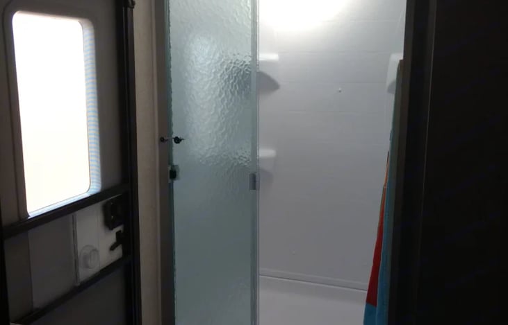 Large Walkin Shower W/ Exterior Entrance