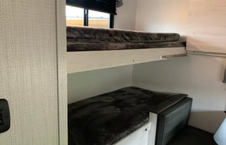 2024 Heartland Trail Runner 30RBK