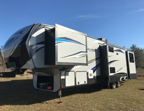 Keystone RV Avalanche 395BH